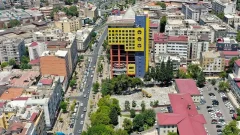 Kahramanmaraş’taki dünyanın en saçma binası yıkıldı