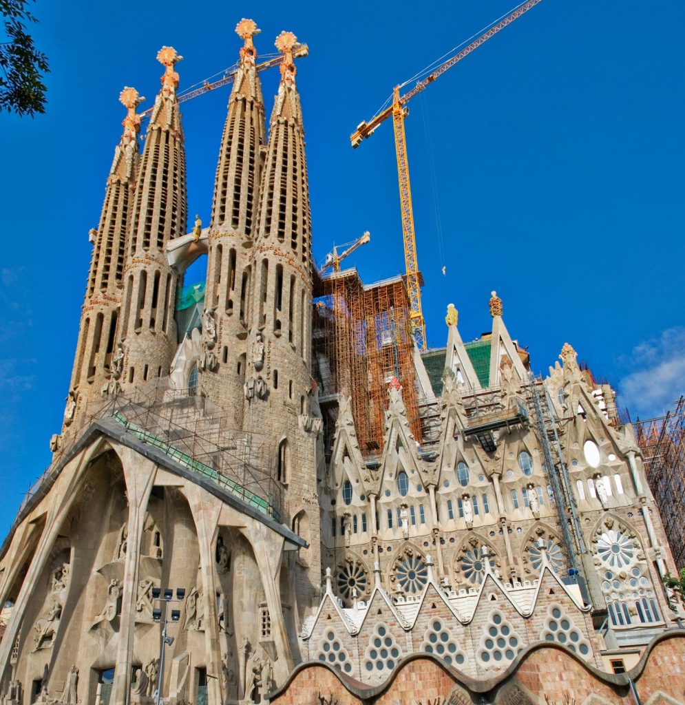 Bitmeyen kilisenin muhteşem hikayesi La Sagrada Familia…